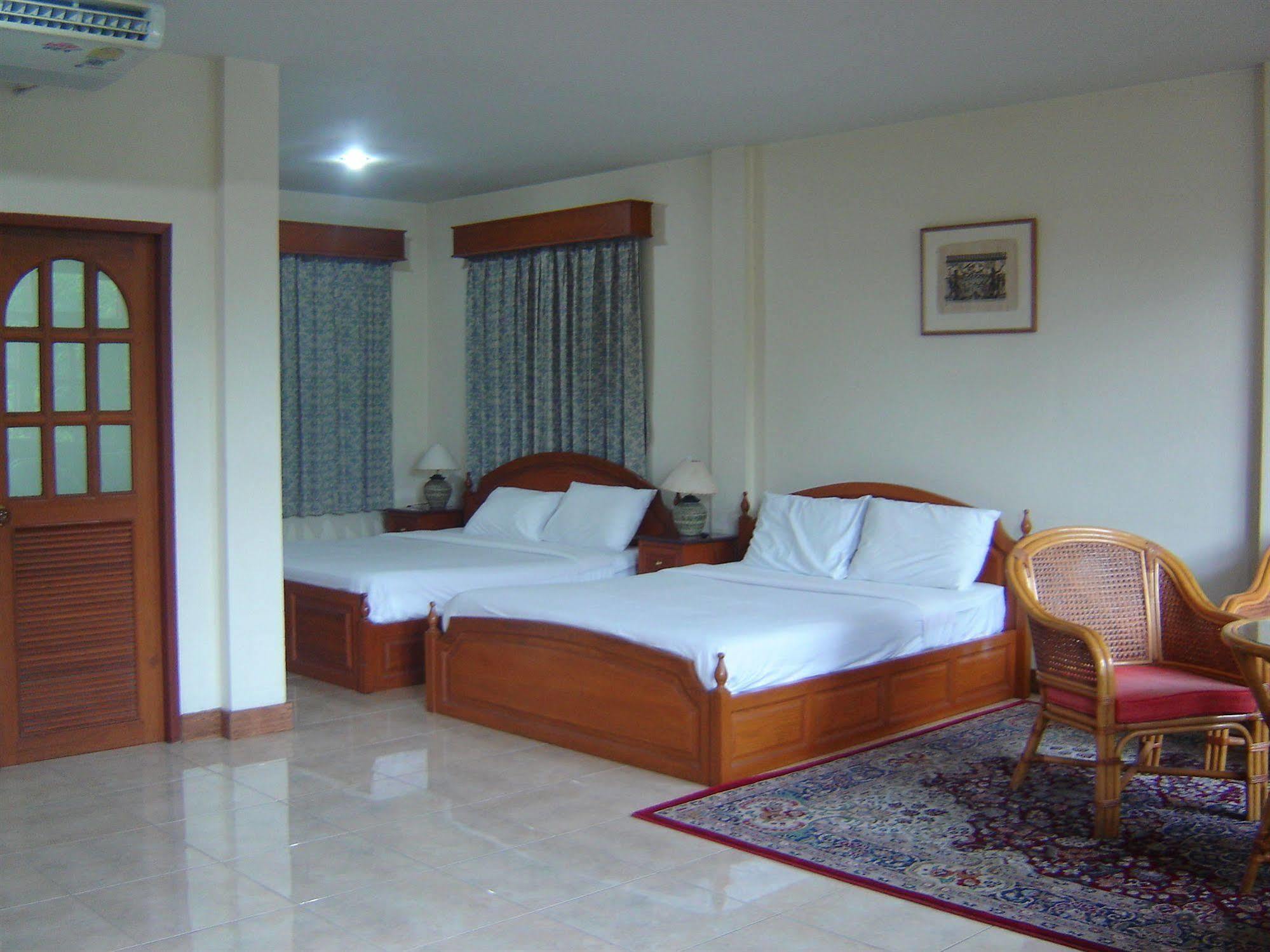 Golden Cupids Hotel Chiang Mai Exterior photo