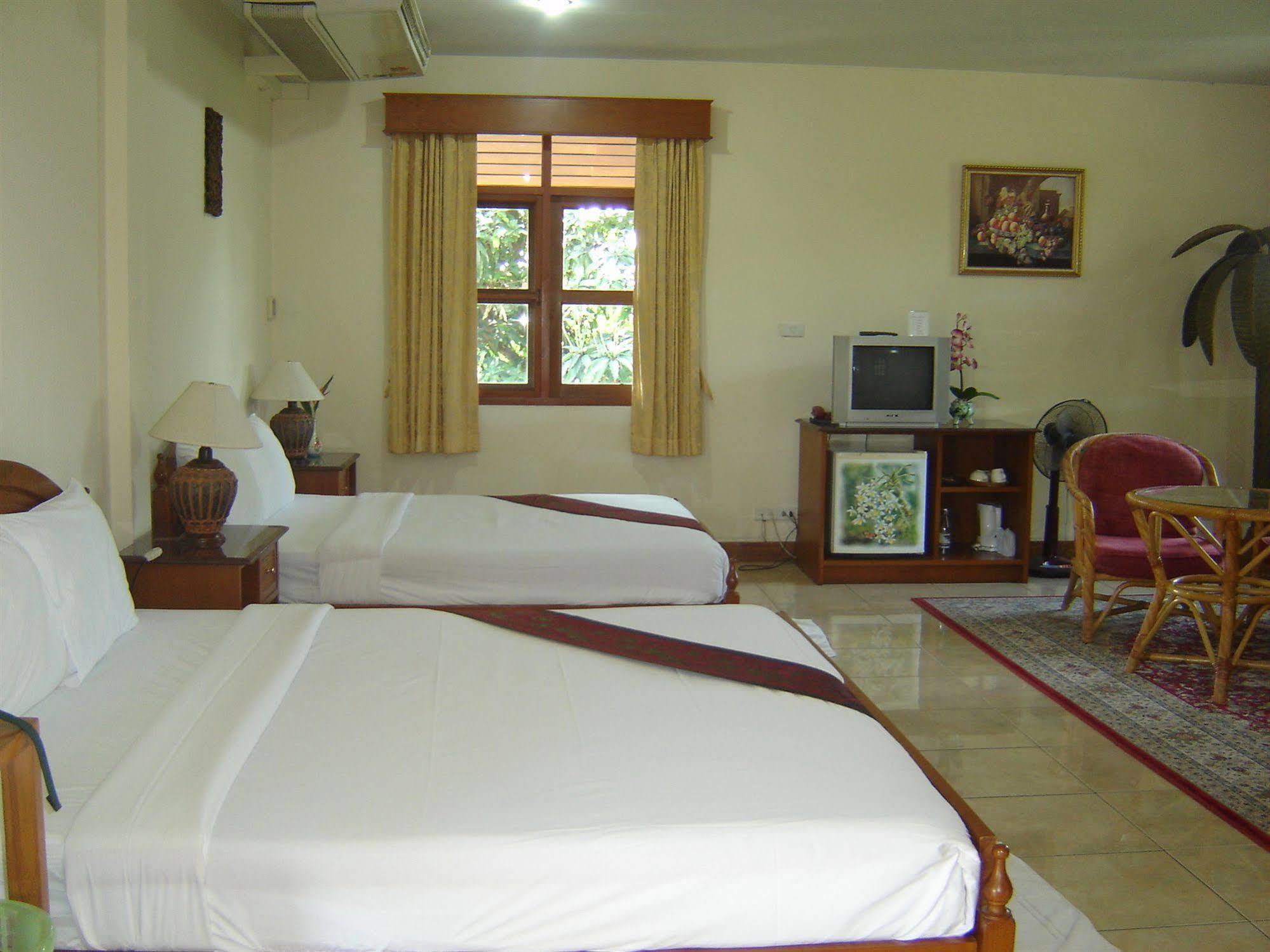 Golden Cupids Hotel Chiang Mai Exterior photo